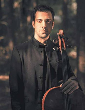 «Όλοι τους έχουν να πουν μια ιστορία»