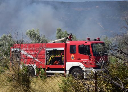 Φωτιά τώρα στην Αχαΐα – Επιχειρούν 3 αεροσκάφη