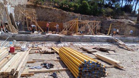 Ακραιος κίνδυνος πυρκαγιάς: Συνελήφθη άνδρας για θερμές εργασίες στην Πεντέλη