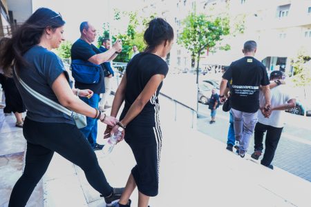 Θεσσαλονίκη: Τι θα υποστηρίξουν στις απολογίες τους μητέρα και σύντροφος για τη 10χρονη