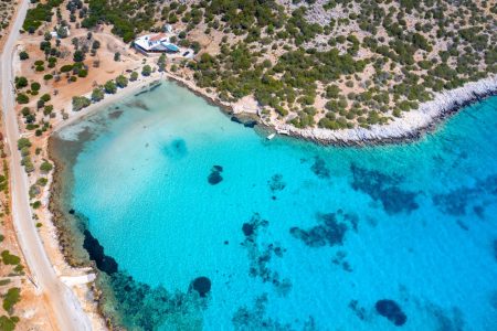 Λειψοί: ήρεμες διακοπές με κρασί, πανηγύρια και παραλίες-όνειρο