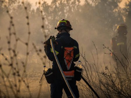 Η Πυροσβεστική για τα μέτωπα της φωτιάς – Καίγονται Αχαΐα, Πρέβεζα, Χίος και Ζάκυνθος