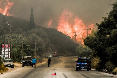 Meteo: 100.000 στρέμματα επηρέασαν οι πυρκαγιές σε Χίο, Αχαΐα, Πρέβεζα και Ζάκυνθο