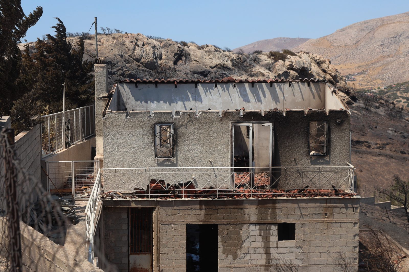 Ολοκληρώθηκαν οι αυτοψίες για τις ζημιές από την πρόσφατη φωτιά στην Κερατέα