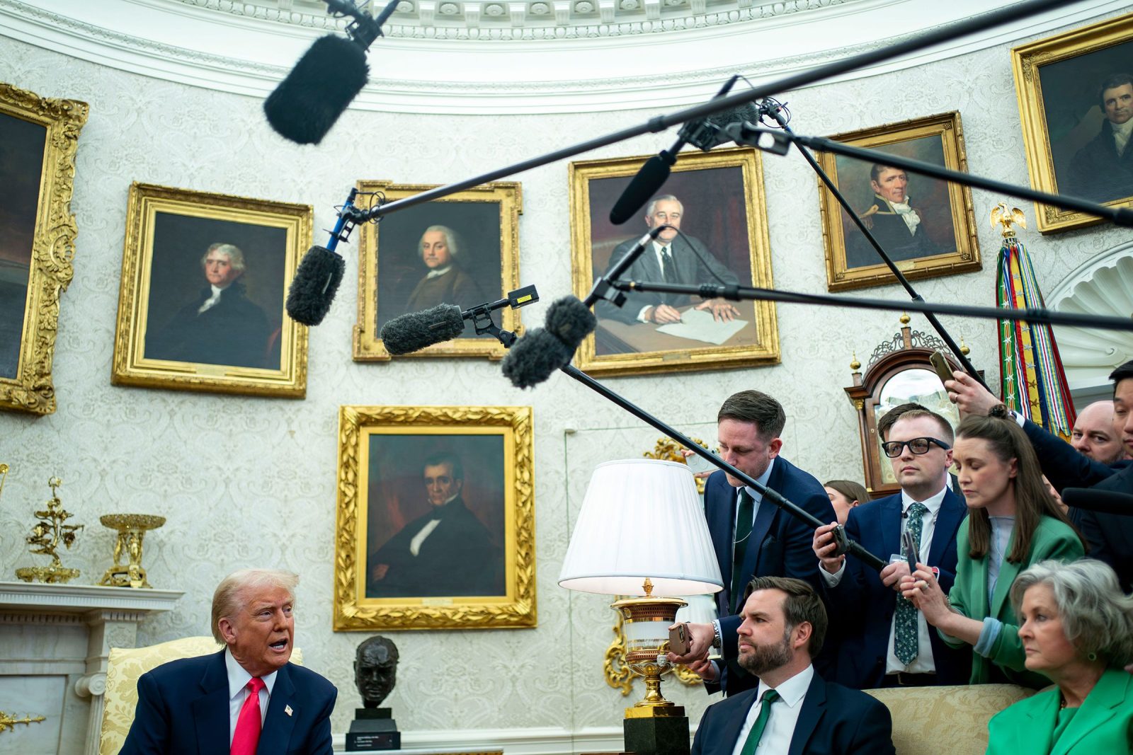 Τα μυστικά του Οβάλ Γραφείου