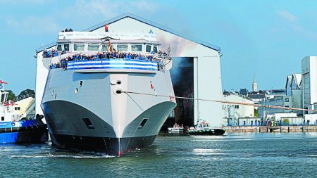 Η χώρα χρειάζεται νέα εθνική γραμμή