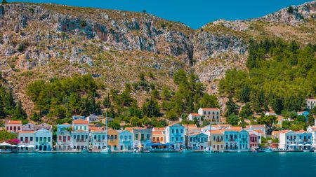 Το Καστελόριζο των γρίφων, του Γαλάζιου Σπηλαίου και του Διεθνούς Φεστιβάλ Ντοκιμαντέρ