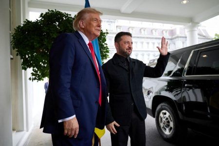 G7: Τραμπ και Ζελένσκι θα συναντηθούν την Τρίτη – Δείπνο και με τον Μακρόν