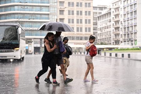 Καιρός: Μέχρι τι ώρα θα βρέχει στην Αθήνα – Έντονα φαινόμενα σε τρεις περιοχές της χώρας