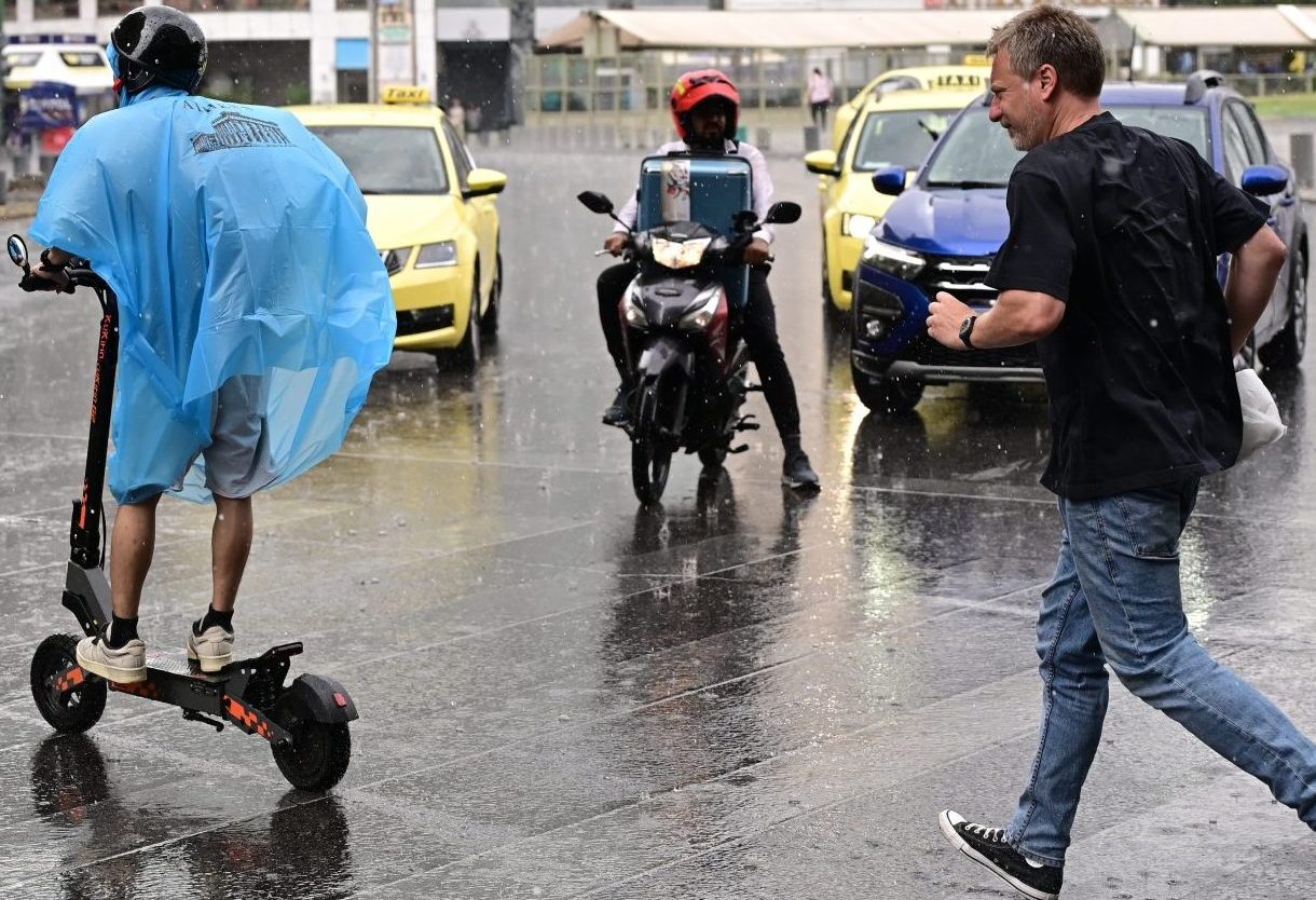 Καιρός: Ρεκόρ βροχόπτωσης στην Αθήνα – Πότε ξεκινάει το νέο κύμα καύσωνα