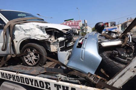 Τροχαίο δυστύχημα στην Αγία Παρασκευή: Νεκρός ο οδηγός της μηχανής