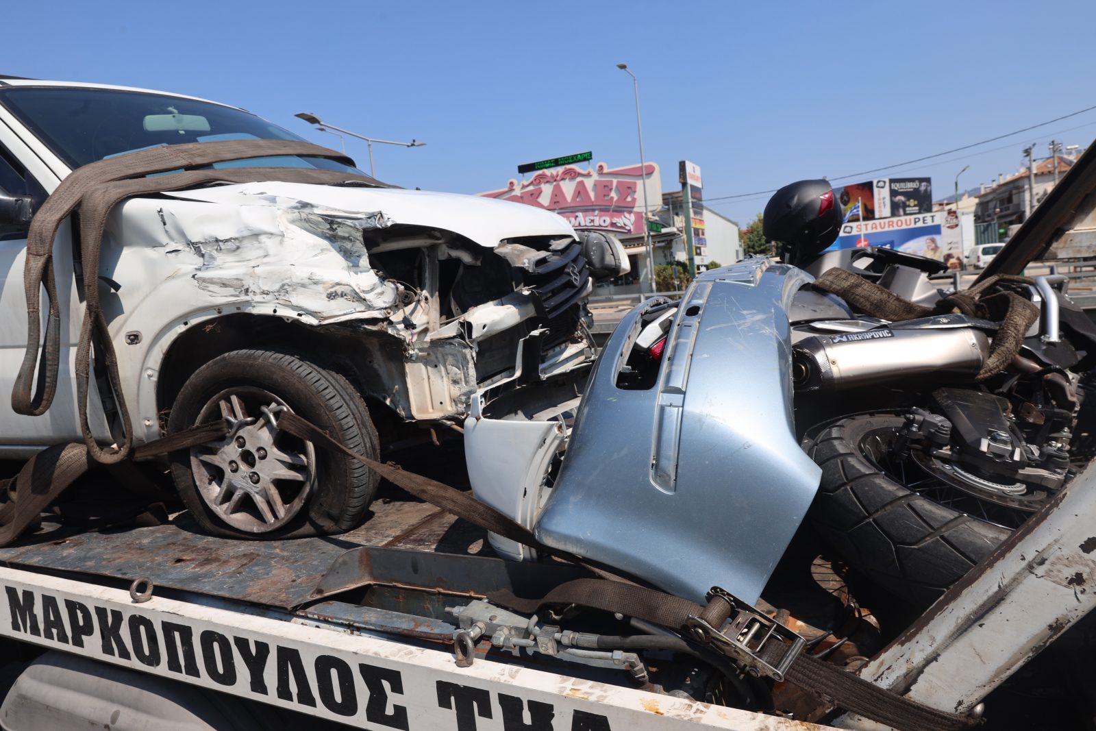 Τροχαίο δυστύχημα στην Αγία Παρασκευή: Νεκρός ο οδηγός της μηχανής