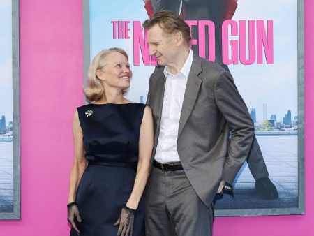 Pamela Anderson για Liam Neeson: «Δεν μπορείς παρά να τον ερωτευτείς»