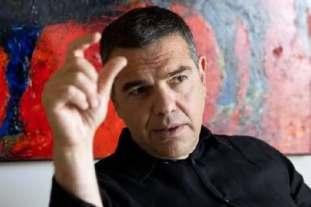 Τσίπρας στη «Le Monde»: «Ήρθε η ώρα να πω την αλήθεια μου – Μου λείπει η ενεργός πολιτική»