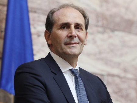 5 το πρωί: Πέθανε ο Βεσυρόπουλος – Οι όροι Πούτιν για ειρήνη – Διαπραγματεύσεις ζητά ο Νετανιάχου