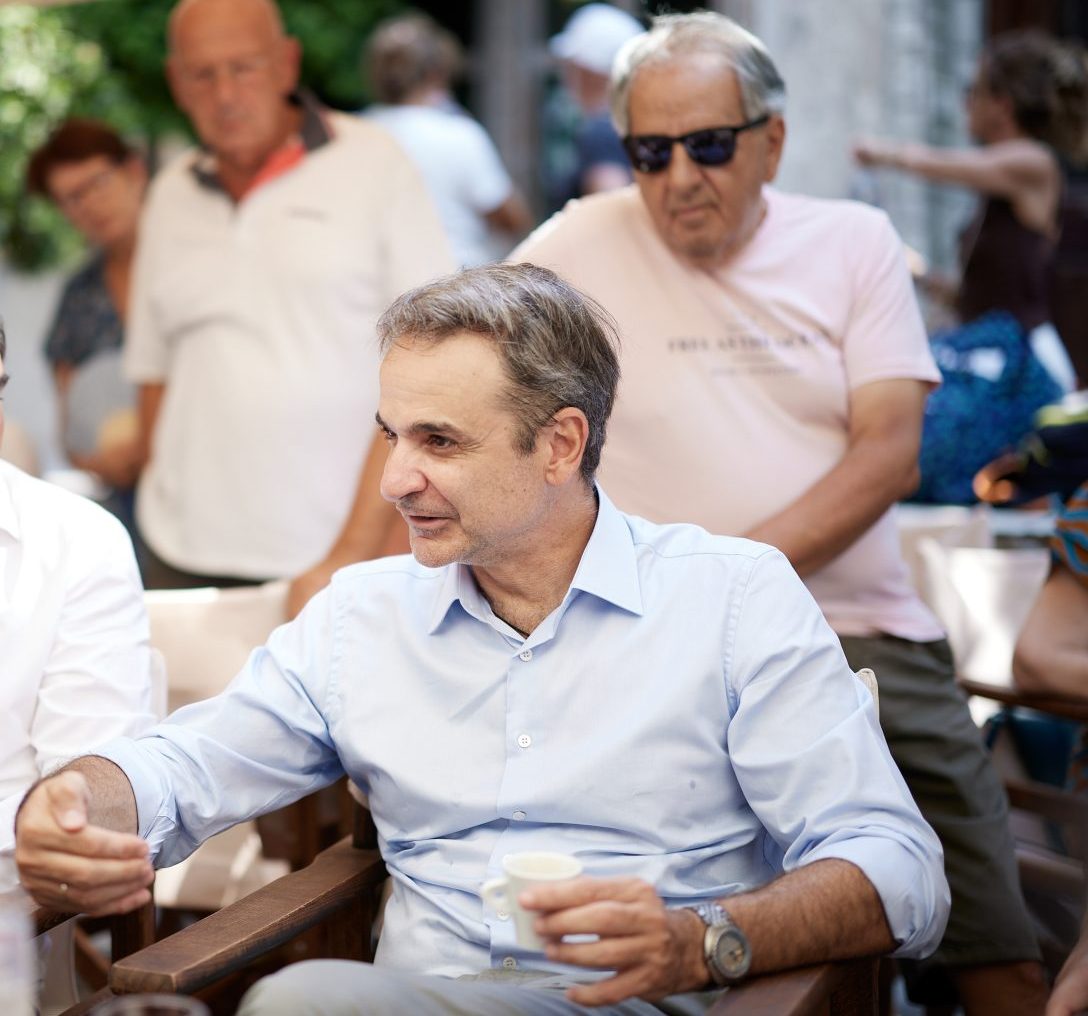 Τήνο, Χανιά, Μύκονο και ενδιαμέσως… ολίγον από Μαξίμου