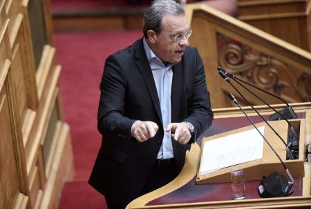 Φάμελλος για ΟΠΕΚΕΠΕ: Ποιοι σοβαροί επιχειρηματίες θα εμπιστευτούν τη χώρα μας;