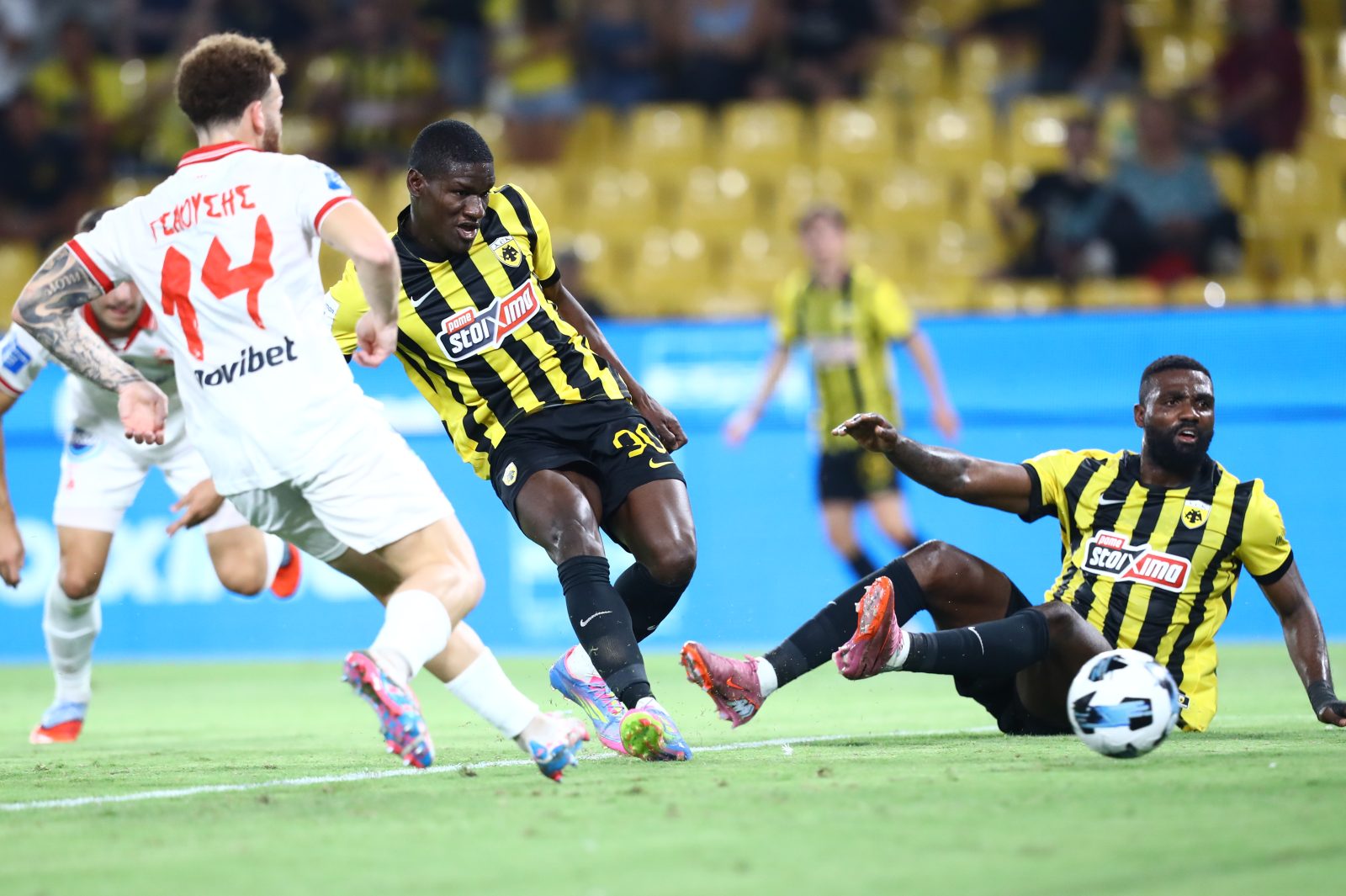 ΑΕΚ – Πανσερραϊκός 2-0: Με το δεξί στο πρωτάθλημα η Ένωση