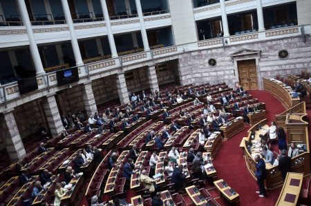ΠαΣοΚ: Φέρνει προς επικαιροποίηση στη Βουλή το ψήφισμα για αναγνώριση κράτους της Παλαιστίνης