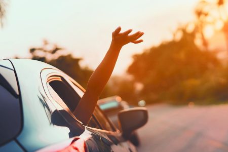 Πώς να ταξιδέψετε με τον έφηβο γιο σας