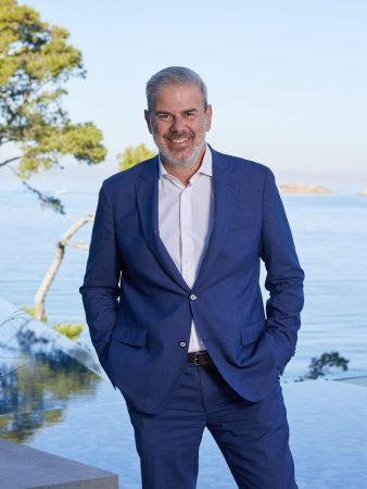 Δημήτρης Φραγκάκης: Η Αττική στρέφεται στη θάλασσα µε νέα τουριστική στρατηγική