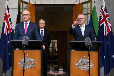 Αυστραλία: Απέλαση ιρανών διπλωματών – «Πυρά» κατά Τεχεράνης για αντισημιτικούς εμπρησμούς