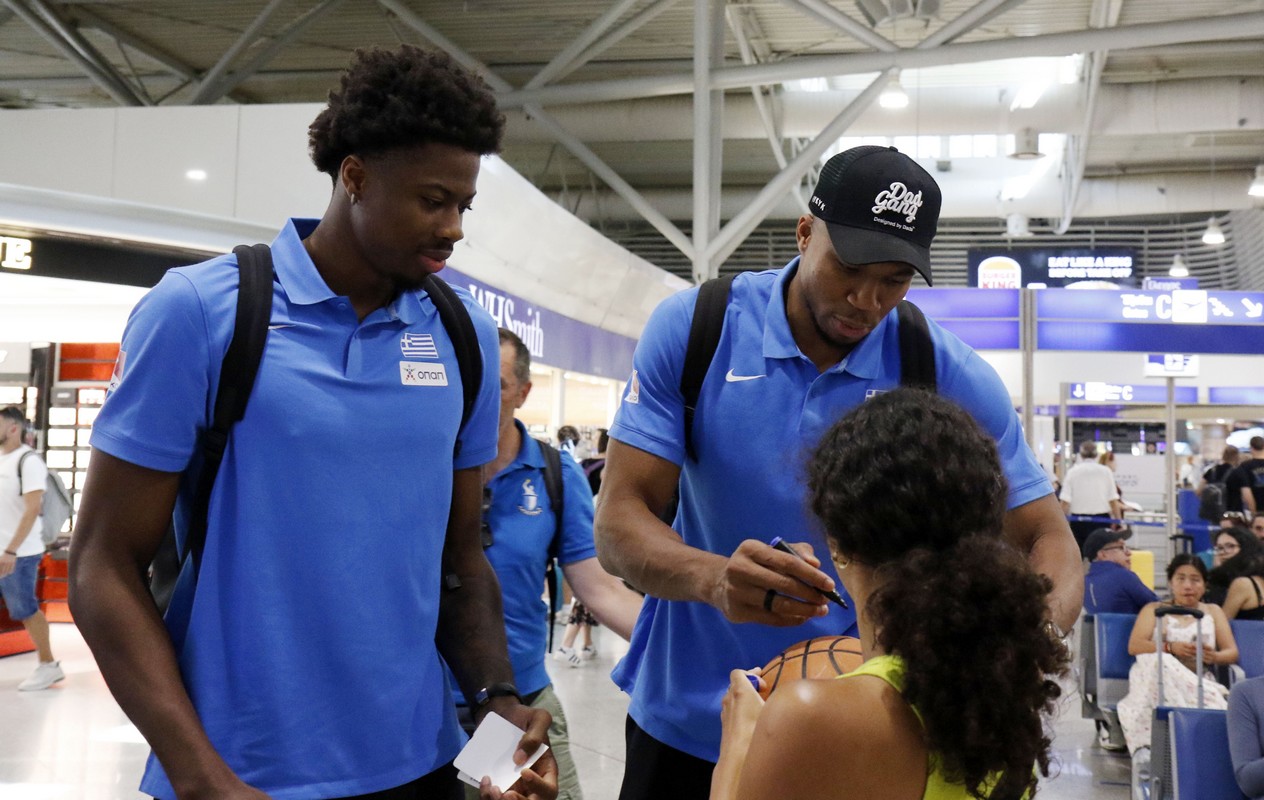 Εικόνες από την αναχώρηση της Εθνικής για το Eurobasket