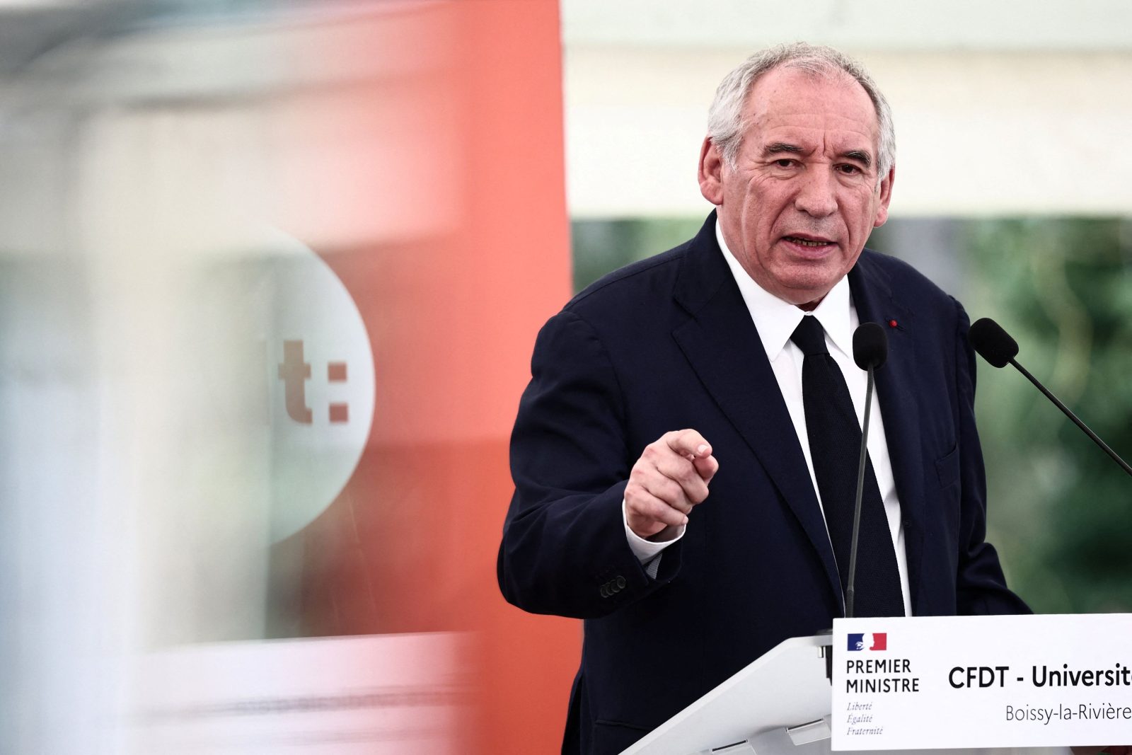 Λίγο πριν το χάος η Γαλλία, βγαίνουν στους δρόμους οι «Bloquons tout»