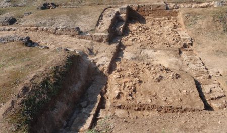 Βασιλικό γυμνάσιο αρχαίας Μίεζας: Στο φως τέσσερις γραφίδες μαθητών του Αριστοτέλη