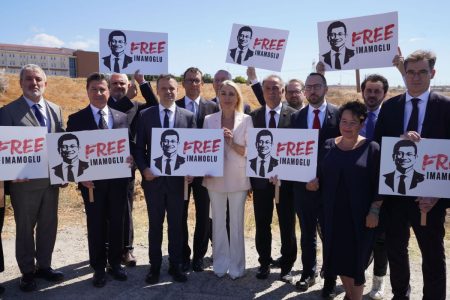 Μπλόκο Τουρκίας σε Δούκα και άλλους δημάρχους – Ήθελαν να δουν τον Ιμάμογλου