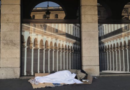 Γαλλία: Άστεγα περισσότερα από 2.000 παιδιά