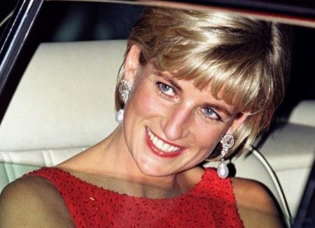 Diana: 10 άγνωστες πτυχές για τη ζωή της αγαπημένης πριγκίπισσας όλων