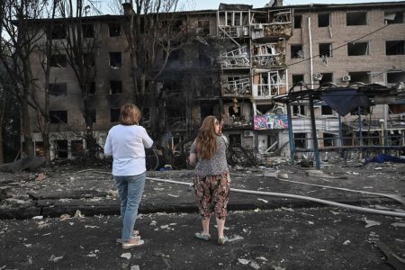 Οι ασάφειες που ναρκοθετούν την ειρήνευση στην Ουκρανία