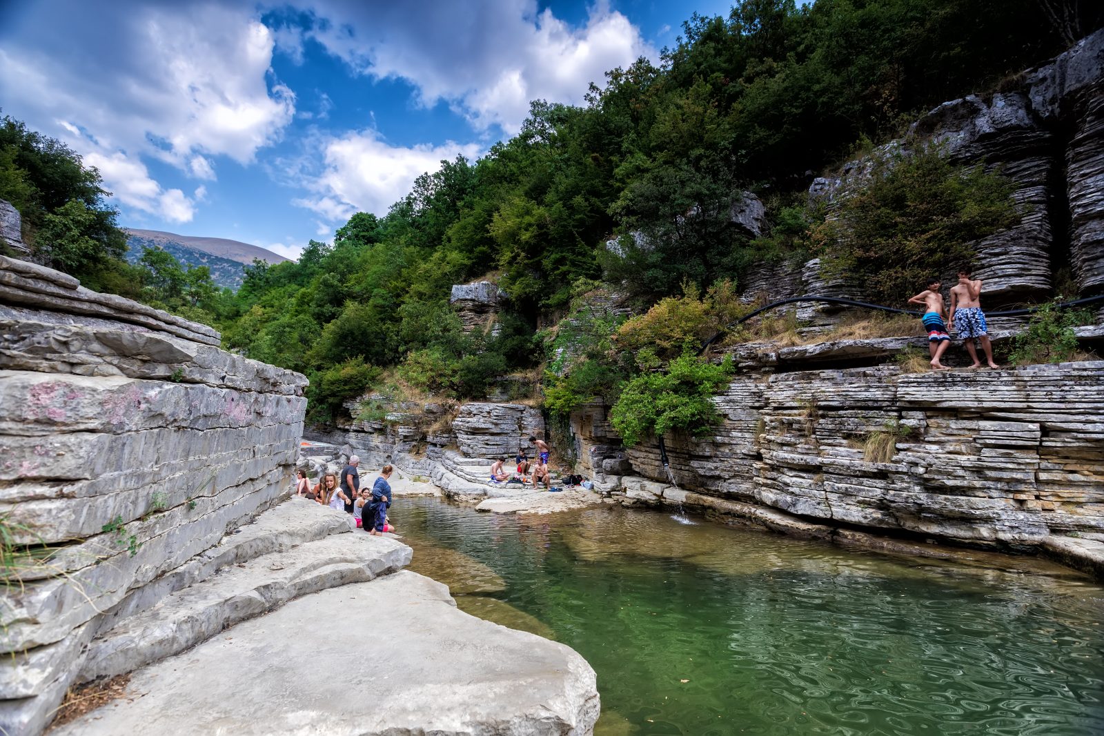 The New York Times: Αρθρο αποθεώνει το Ζαγόρι – Πώς «αψηφά τα κλισέ των καρτ ποστάλ»