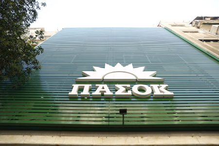 Η βελόνα του ΠαΣοΚ