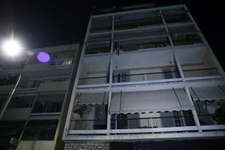 Πατήσια: Η 34χρονη πέθανε μπροστά στα παιδιά της – Εν αναμονή της ιατροδικαστικής