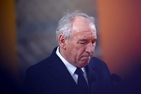 Το ΒΗΜΑ Σήμερα: Τα άπαντα της πολιτικοοικονομικής κρίσης στη Γαλλία