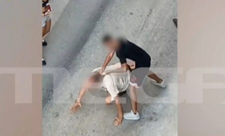 Αγριος ξυλοδαρμός 60χρονου από ανήλικο – Τον πέταξε κάτω στον δρόμο επειδή του έκανε παρατήρηση