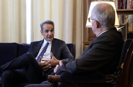 Συνάντηση Τασούλα – Μητσοτάκη: Η ΔΕΘ στο επίκεντρο, αλλά η ακρίβεια παραμένει πρόκληση