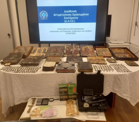 Καλάβρυτα: Σε εξέλιξη η απογραφή των κειμηλίων της Μονής Μεγάλου Σπηλαίου