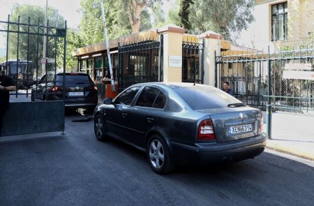 Ιπποκράτειο: Ποινική δίωξη για δωροληψία στον διευθυντή της καρδιοχειρουργικής