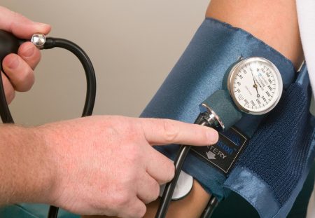 Πίεση στα 7, καρδιακός θάνατος στα 50 – Ο εφιάλτης για τα παιδιά που αποκαλύπτει νέα μελέτη