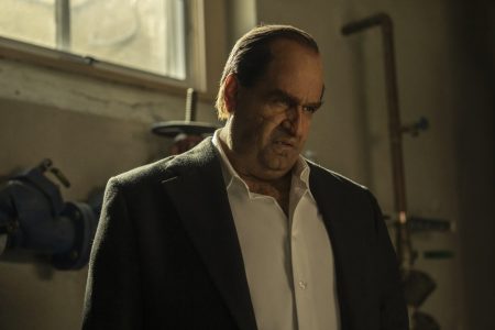 Εmmys 2025: Φαβορί και αουτσάιντερ – Η ώρα του «Adolescence» και του Κόλιν Φάρελ