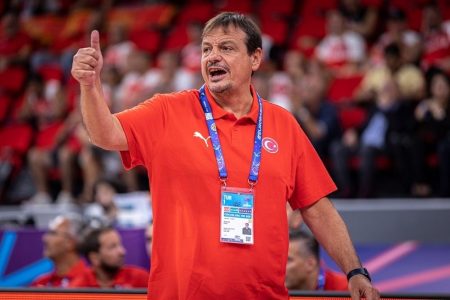 Αταμάν για το «κανένα έλεος»: Αυτός που τo έγραψε απολύθηκε