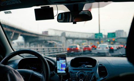 Νέος ΚΟΚ από σήμερα: Πρόστιμα-φωτιά έως 2.000€ για κινητό, έως 8.000€ για ταχύτητα