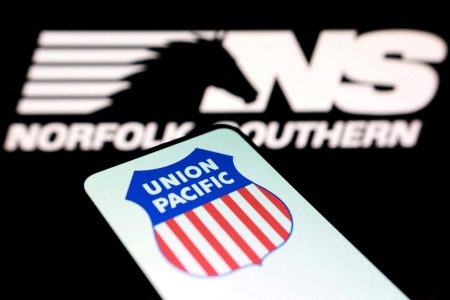 Ο Τραμπ στηρίζει τη συγχώνευση Union Pacific και Norfolk Southern