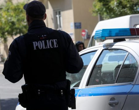 Εξαρθρώθηκε συμμορία που έκλεβε αυτοκίνητα στην Αττική – Συνελήφθησαν 5 μέλη της