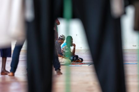 5 το πρωί: «Βουλιάζει» από μετανάστες η Κρήτη – Μαζική φυγή από τη Γάζα – Νέο καμπανάκι από Ντράγκι