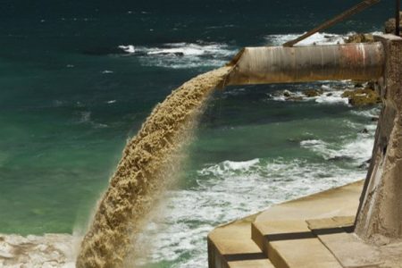 Kαμένα Βούρλα: 2 εκατ. κολοβακτηρίδια σε 100ml νερού