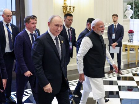Πούτιν – Μόντι ενισχύουν τη «φιλία» τους, αλλάζει στάση ο Τραμπ με Ινδία;